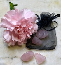 Load image into Gallery viewer, POCKET STONES Rose Quartz - The Stone of Love
