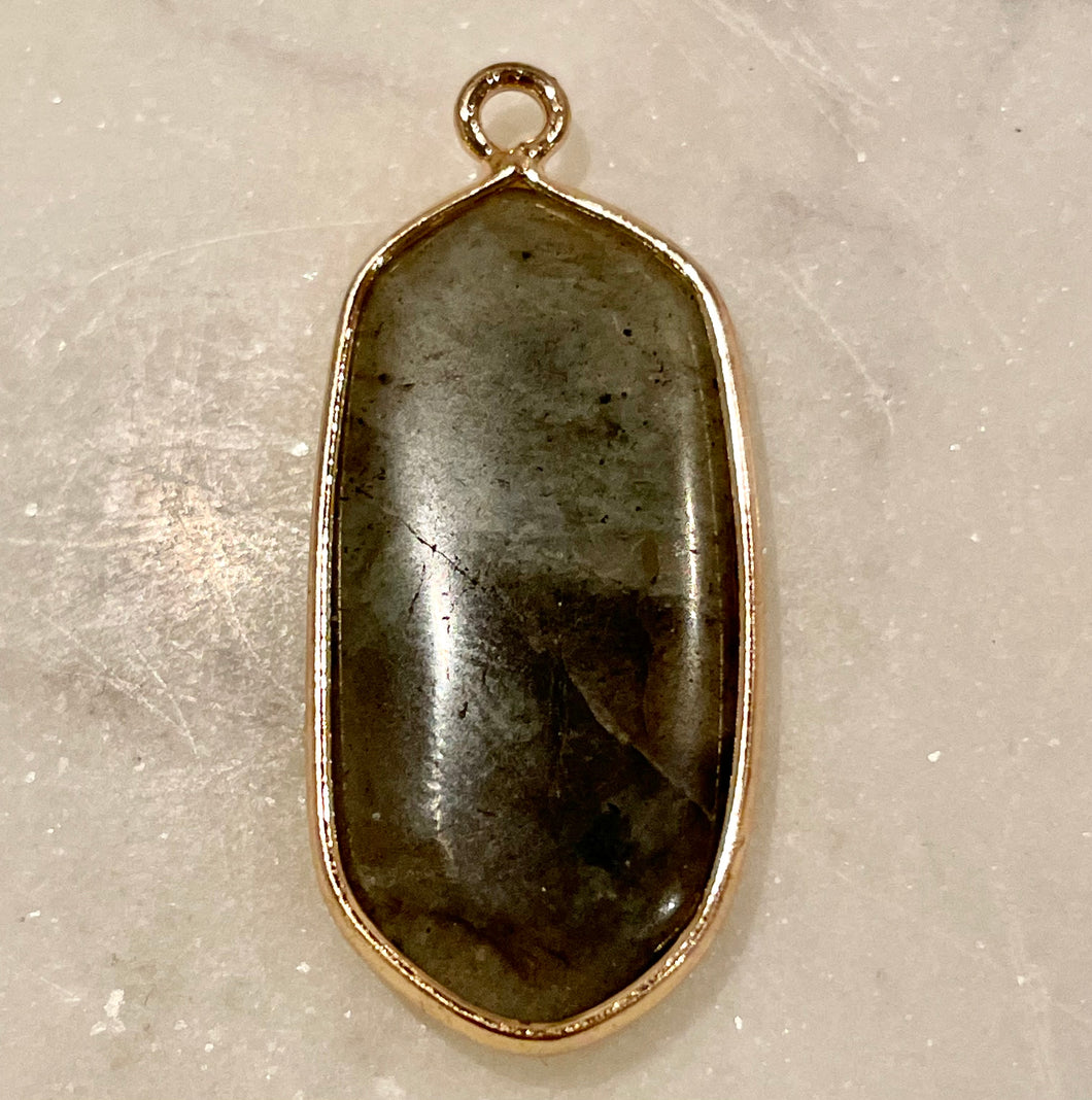 LABRADORITE, CRYSTAL JEWELRY, PENDANT, GOLD COATING, 2cm